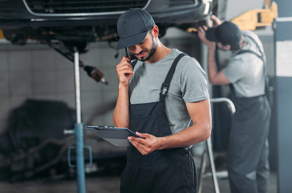 7 Daily Bottlenecks in Auto Repair Shops—And How to Eliminate Them